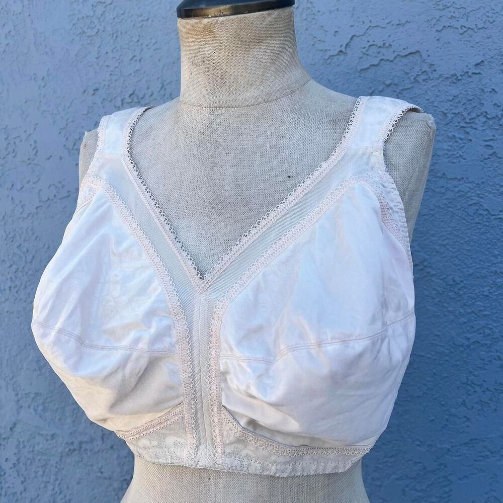 Playtex 18hr  Women's Vintage Bra 40DD Retro pin up girl